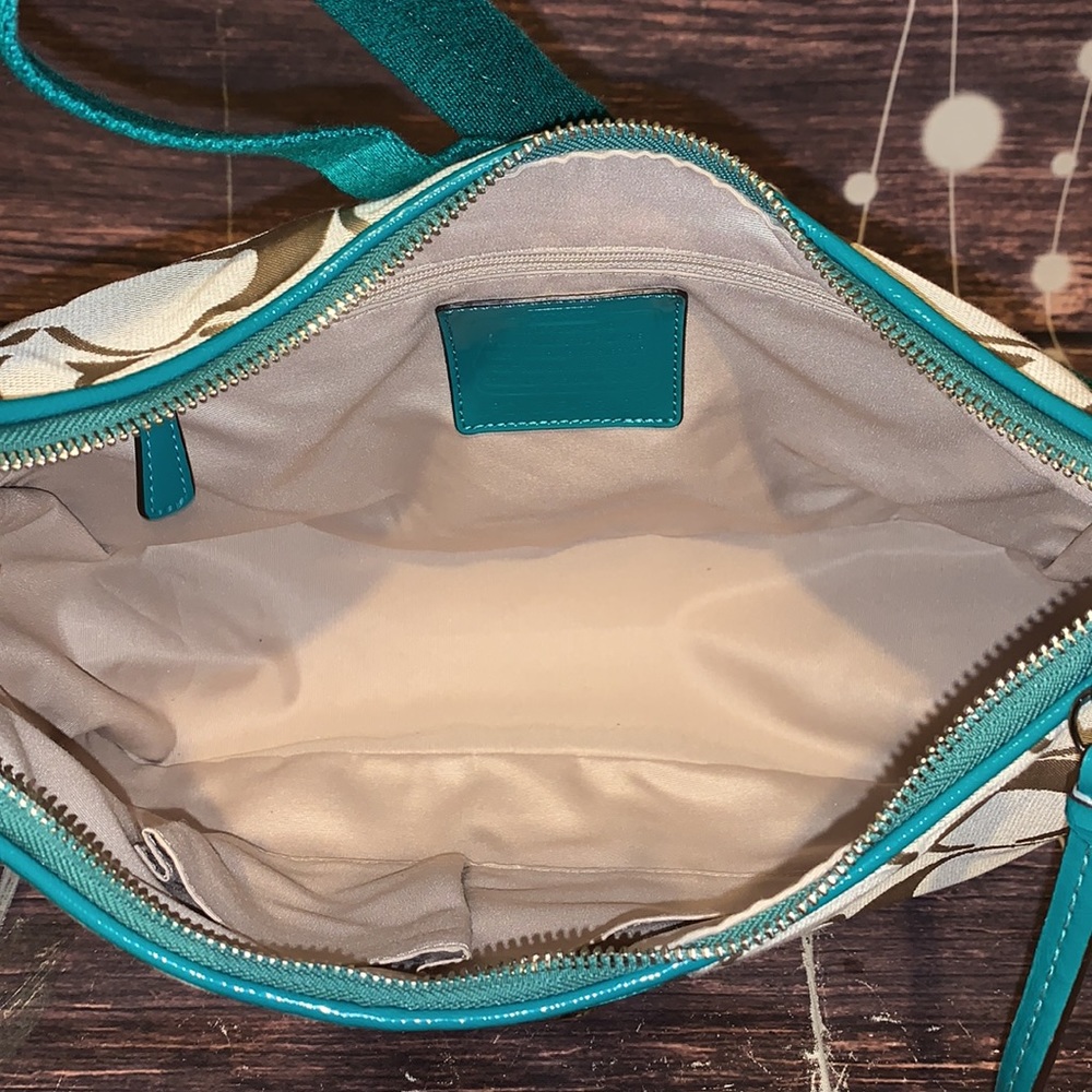 🌺COACH F21873 🌺 KHAKI BRIGHT JADE SIGNATURE - Picture 5 of 9